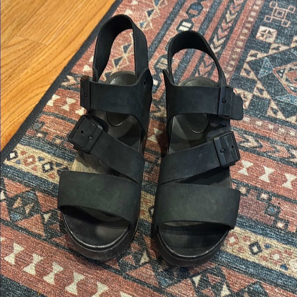 Bryr Jesse Black Strappy Sandals